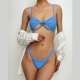 Einfarbiger, geknoteter, gerüschter, ausgehöhlter, rückenfreier Bikini